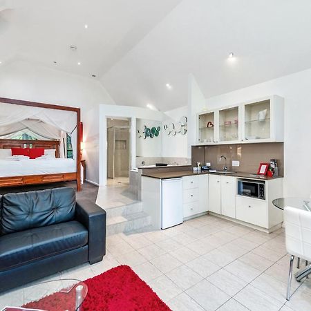 Chalet On Gallery Walk - King Bed, Spa, Fireplace, Wifi & Netflix, Linger A While Mount Tamborine Exterior photo