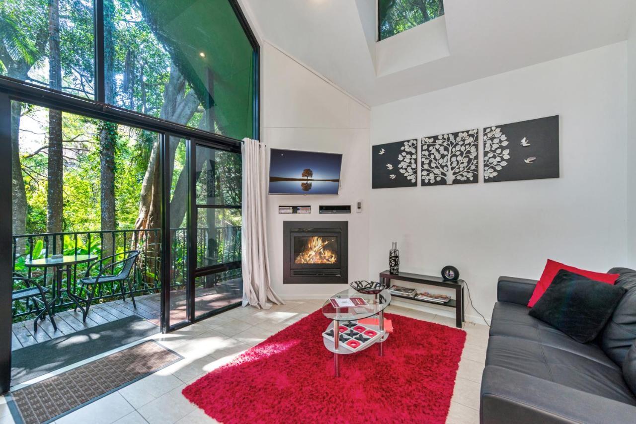 Chalet On Gallery Walk - King Bed, Spa, Fireplace, Wifi & Netflix, Linger A While Mount Tamborine Exterior photo