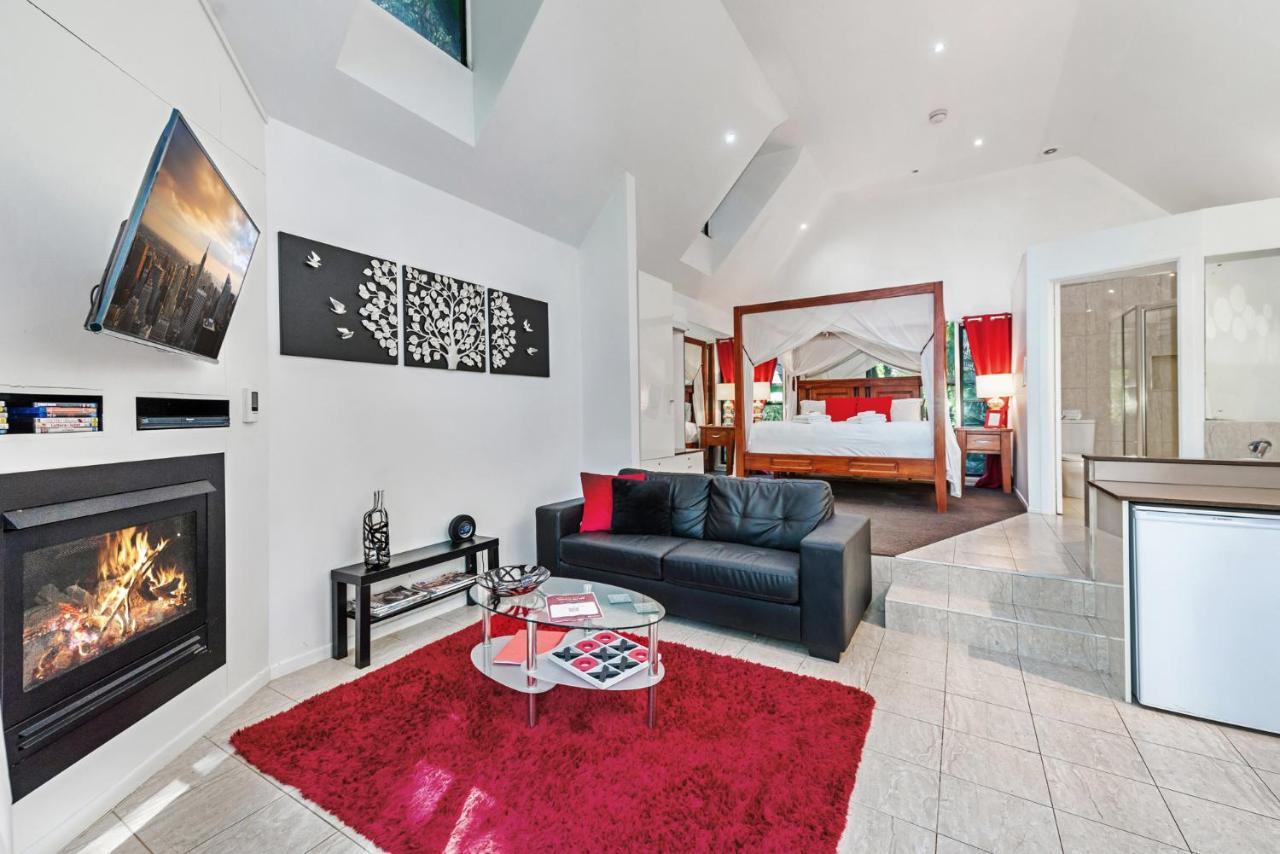 Chalet On Gallery Walk - King Bed, Spa, Fireplace, Wifi & Netflix, Linger A While Mount Tamborine Exterior photo