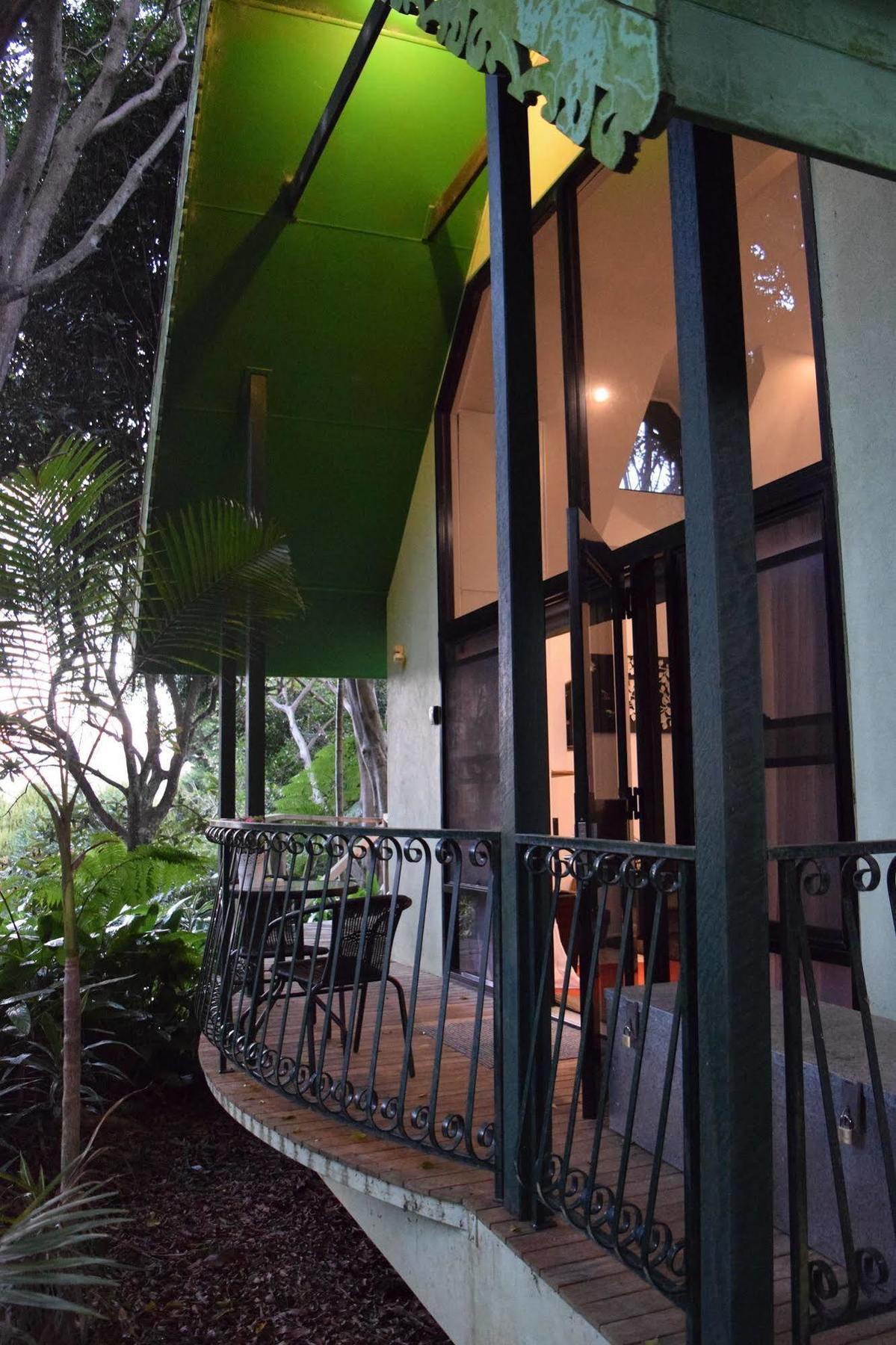 Chalet On Gallery Walk - King Bed, Spa, Fireplace, Wifi & Netflix, Linger A While Mount Tamborine Exterior photo